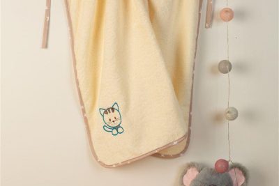 ΚΑΠΑ Με Κέντημα bebe Kitty 138 75X85 Εκρού 100% Cotton